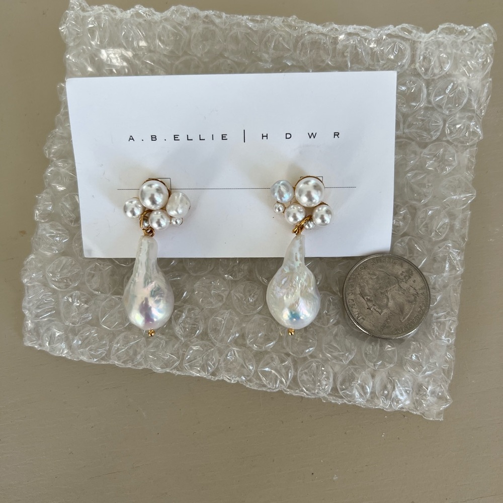 A.B. Ellie HDWR freshwater pearl drop earrings